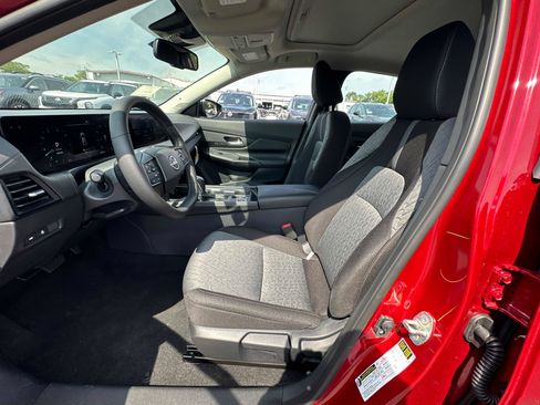 New 2026 Nissan Sentra SV w/ SV Convenience Package FWD image 19