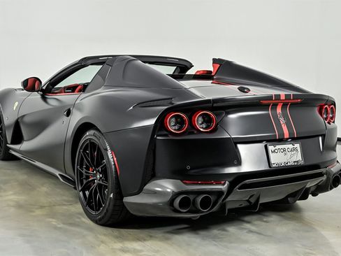 Used 2023 Ferrari 812 GTS RWD image 7