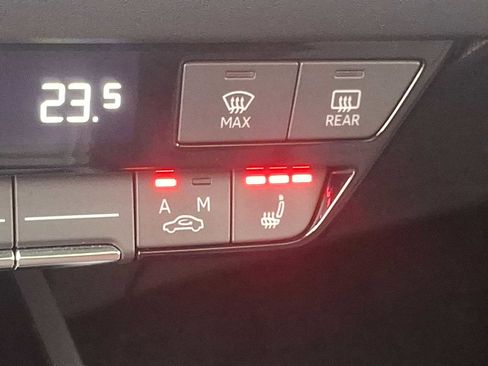 Used 2022 Audi Q4 e-tron Premium Plus image 19