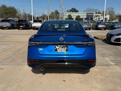 New 2026 Nissan Sentra SR w/ SR All Weather Package FWD image 4