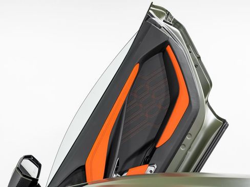 Used 2024 Lamborghini Revuelto AWD/4WD image 37