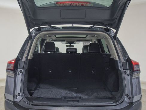 Used 2021 Nissan Rogue Platinum image 13