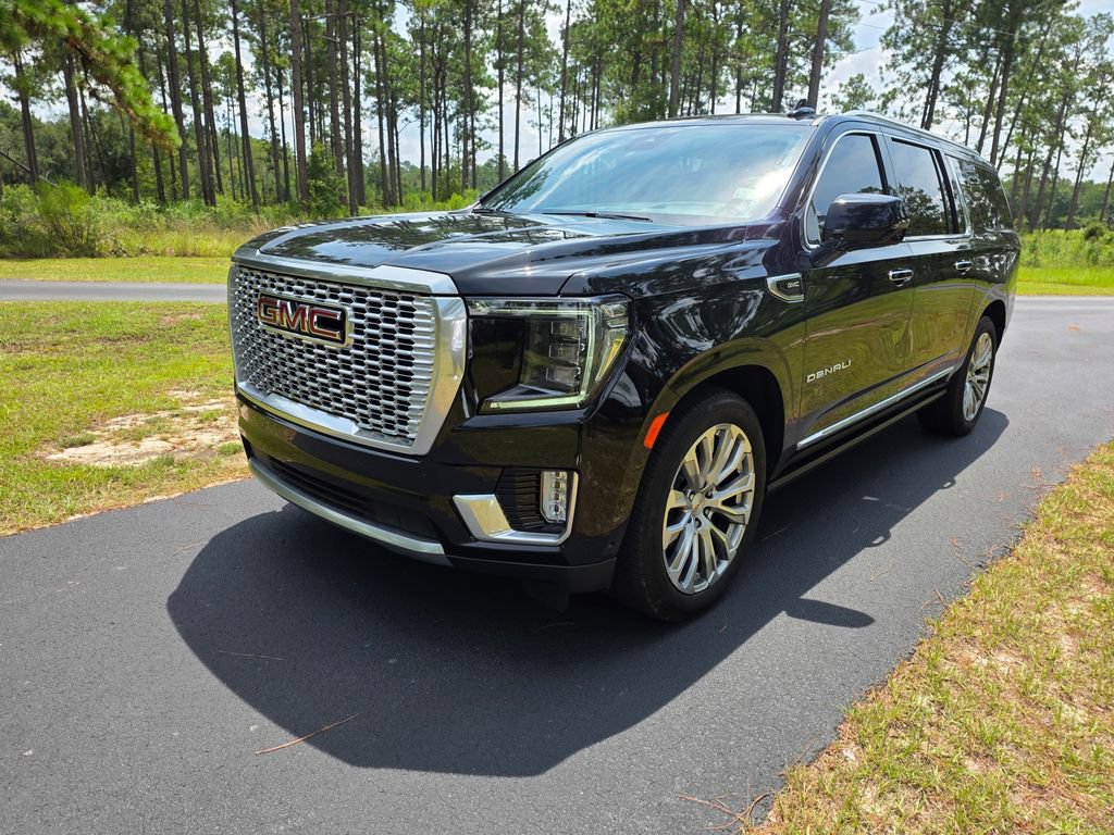 Used 2024 GMC Yukon XL Denali w/ Denali Reserve Package AWD/4WD image 1