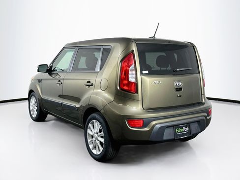 Used 2013 Kia Soul + w/ Audio Pkg FWD image 5