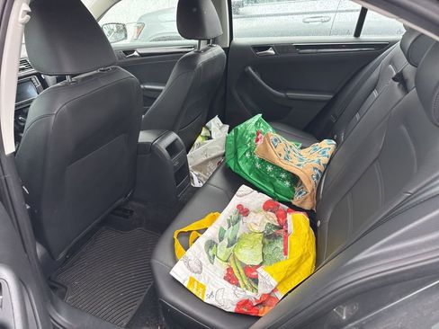 Used 2016 Volkswagen Jetta SEL image 5