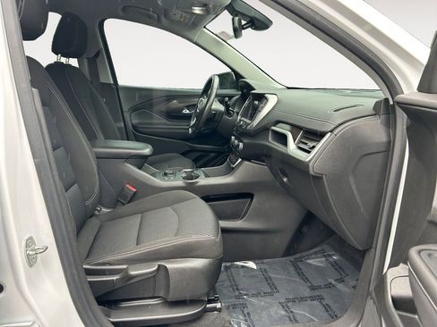 Used 2022 GMC Terrain SLE w/ Driver Convenience Package image 10