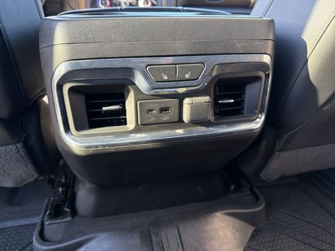 Certified 2022 Chevrolet Silverado 2500 High Country w/ Technology Package image 26