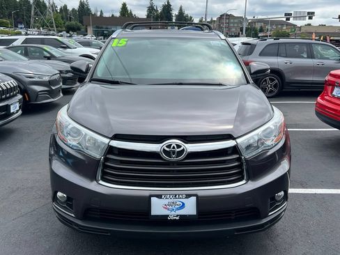 Used 2015 Toyota Highlander XLE AWD/4WD image 5