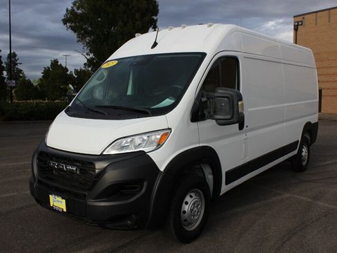 Used 2023 RAM ProMaster 2500 FWD image 2
