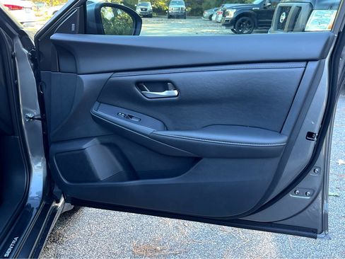 New 2025 Nissan Sentra SV image 6