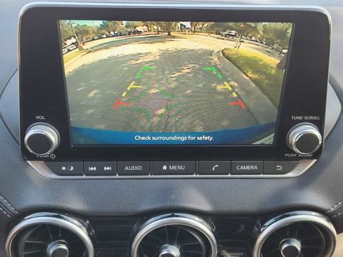 Used 2025 Nissan Sentra SV FWD image 18