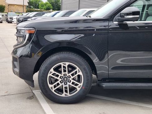New 2026 Ford Expedition Max Active RWD image 5