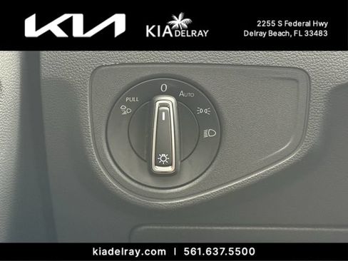 Used 2023 Volkswagen Atlas Cross Sport SEL R-Line AWD/4WD image 28