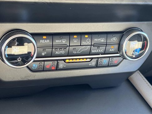 Used 2020 Ford Expedition XLT w/ Equipment Group 202A image 34