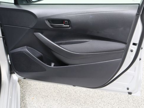 Certified 2026 Toyota Corolla LE FWD image 32