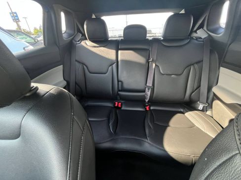 Used 2025 Jeep Compass Limited AWD/4WD image 38