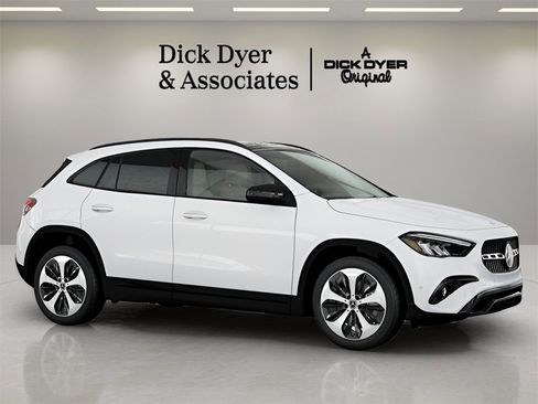 Used 2026 Mercedes-Benz GLA 250 image 2