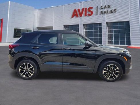 Used 2025 Chevrolet TrailBlazer LT AWD/4WD image 5