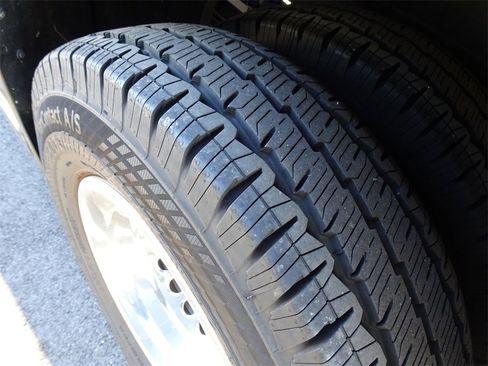 Used 2023 Mercedes-Benz Sprinter 3500 image 32