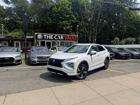 Used 2025 Mitsubishi Eclipse Cross SEL AWD/4WD image 2