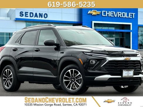 New 2026 Chevrolet TrailBlazer LT w/ LT Cold Weather Package FWD image 1