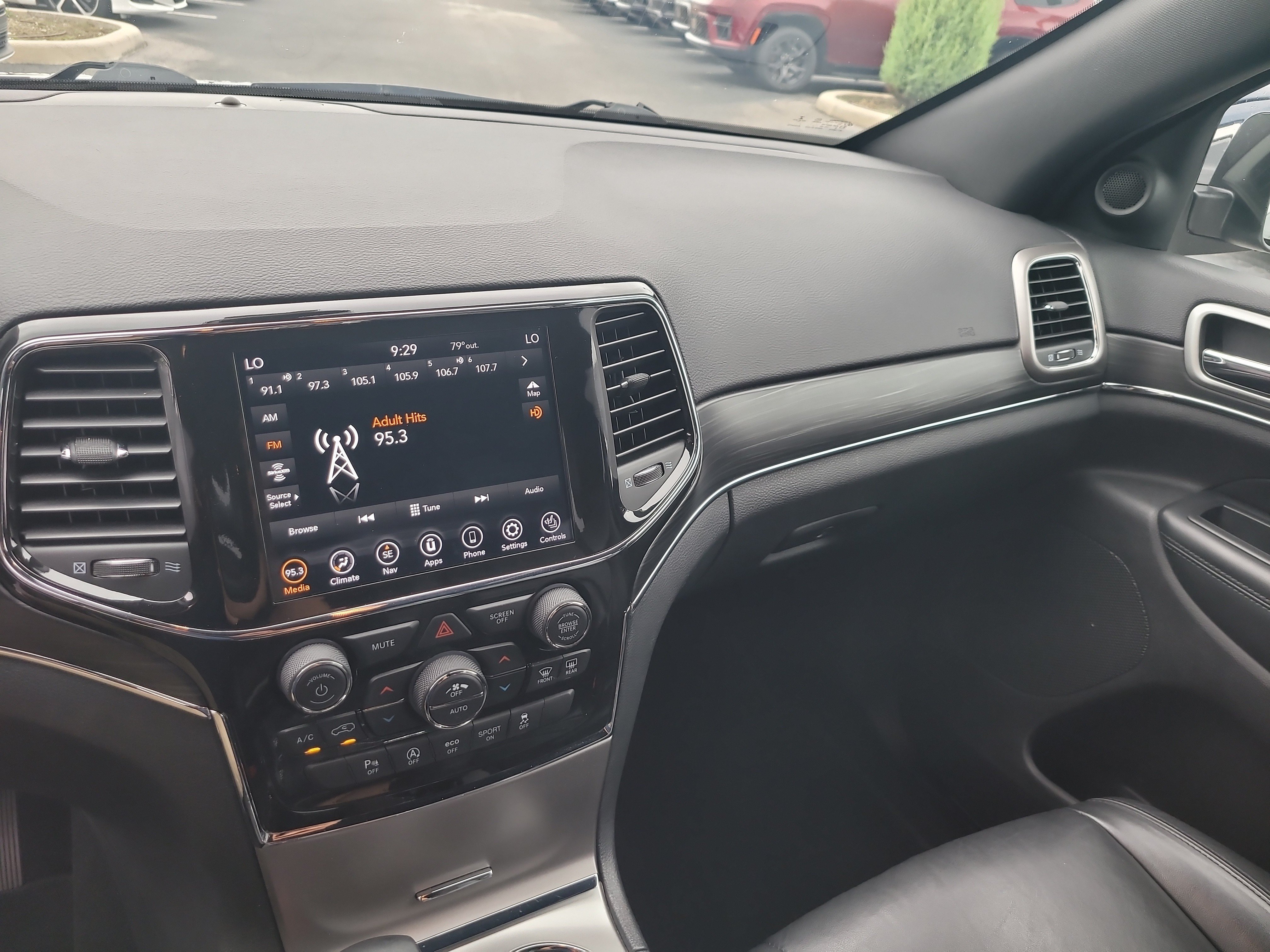 Used 2019 Jeep Grand Cherokee Limited AWD/4WD image 20
