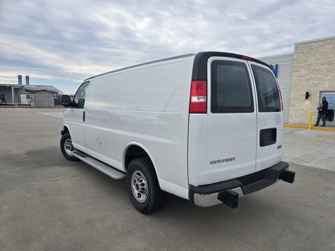 Used 2024 GMC Savana 2500 Work Van Full-size Cargo Van w/ Driver Convenience Package image 5