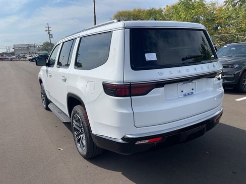 New 2025 Jeep Wagoneer 4WD w/ Convenience Group I image 4