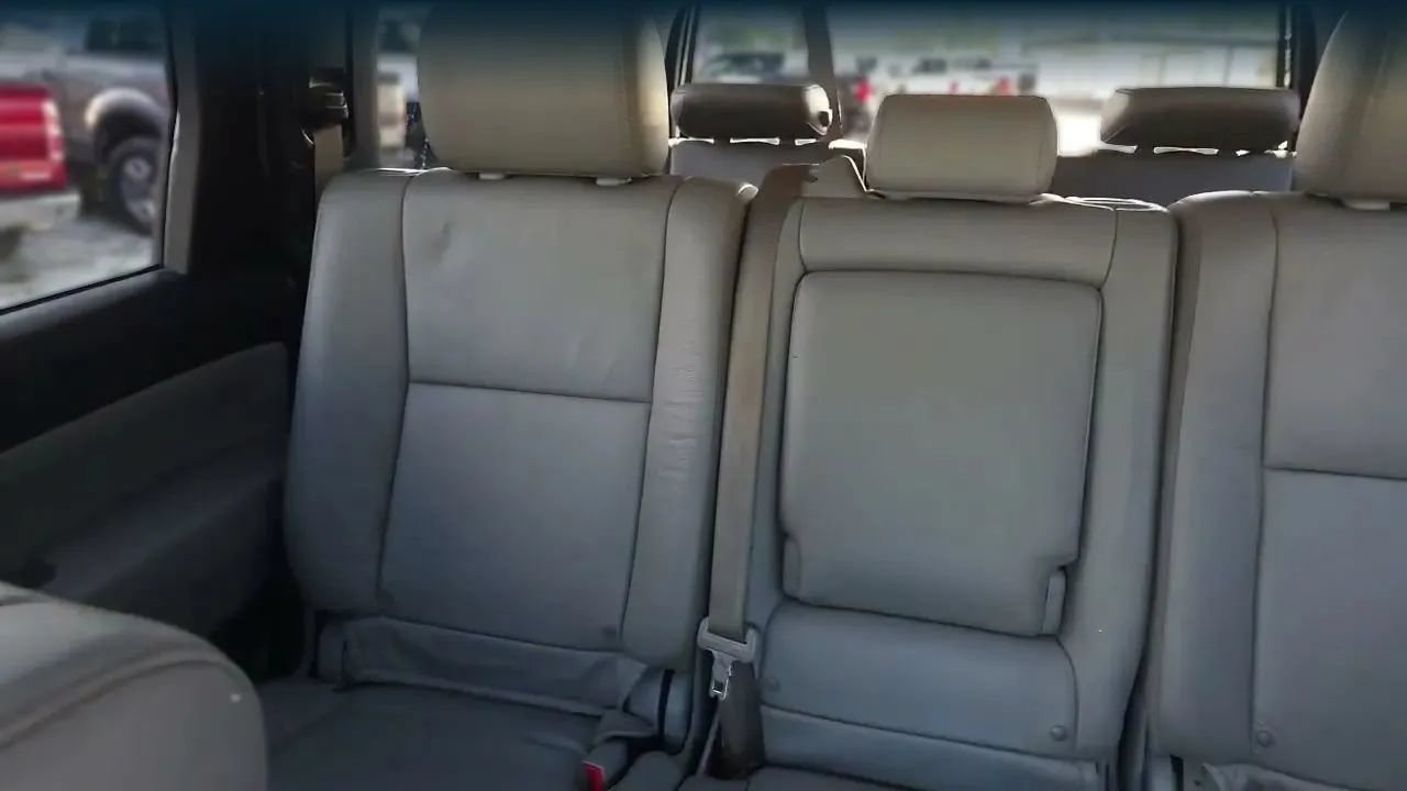 Used 2015 Toyota Sequoia SR5 w/ Premium Package RWD image 65