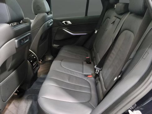 Used 2022 BMW X5 xDrive40i w/ M Sport Package AWD/4WD image 27