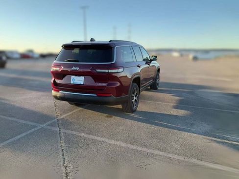 New 2025 Jeep Grand Cherokee L Limited w/ Luxury Tech Group II image 11