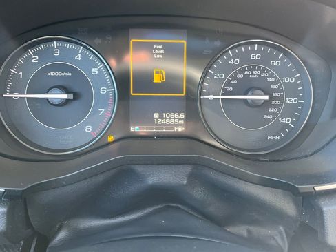 Used 2017 Subaru Impreza 2.0i Premium image 14