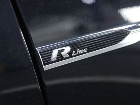 Used 2017 Volkswagen Passat 1.8T R-Line image 5