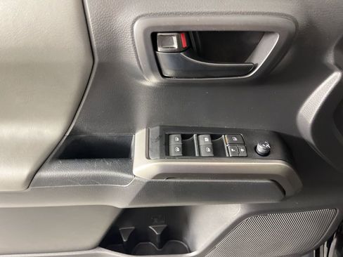 Used 2022 Toyota Tacoma SR5 image 25