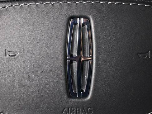 New 2026 Lincoln Navigator Reserve AWD/4WD image 32