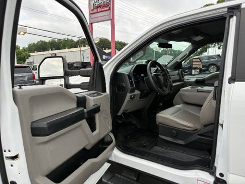 Used 2018 Ford F350 XL w/ Power Equipment Group image 14