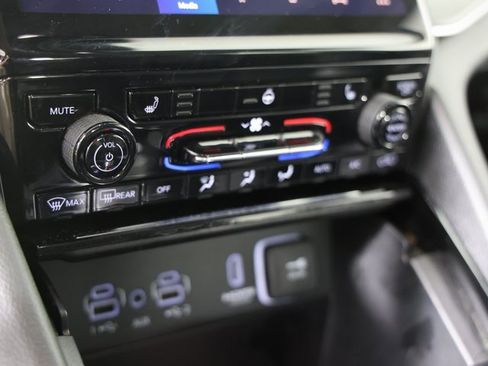 Used 2023 Jeep Grand Cherokee 4WD 4xe image 16