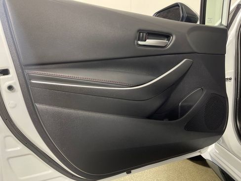 Certified 2025 Toyota Corolla SE w/ Convenience Package image 17