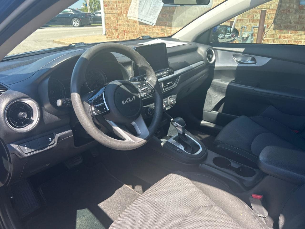 Used 2022 Kia Forte LXS FWD image 16