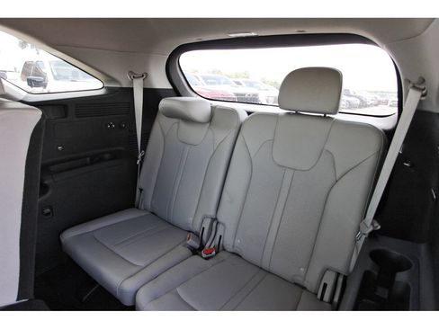 Used 2023 Kia Sorento S w/ Panoramic Sunroof Package AWD/4WD image 14