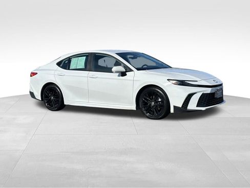 Certified 2025 Toyota Camry SE image 2