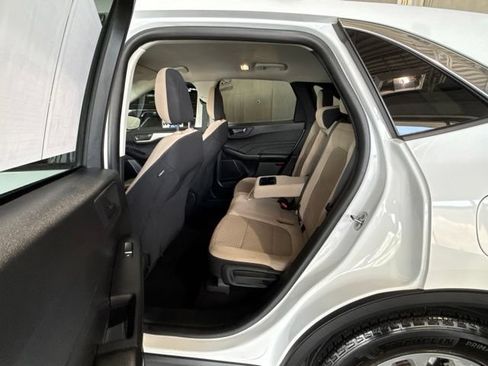 Used 2022 Ford Escape SE w/ Convenience Package FWD image 15
