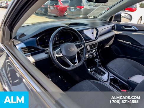 Used 2024 Volkswagen Taos SE FWD image 8