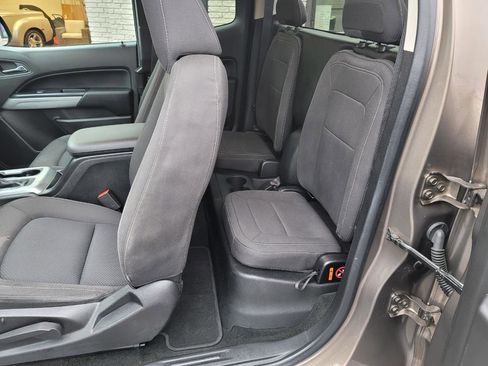Used 2015 Chevrolet Colorado LT image 9