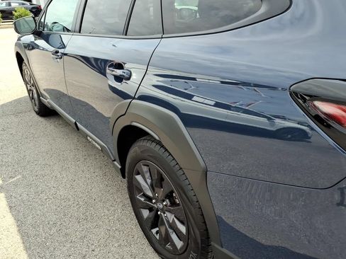 Used 2025 Subaru Outback Onyx Edition AWD/4WD image 16