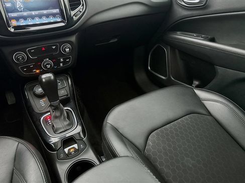 Used 2019 Jeep Compass Latitude AWD/4WD image 29