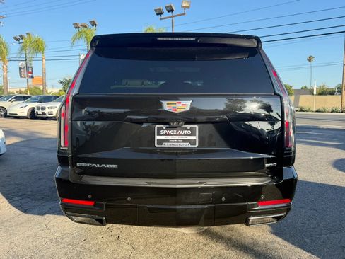 Used 2025 Cadillac Escalade Sport Platinum AWD/4WD image 2