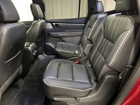 Used 2025 Buick Enclave Avenir w/ Super Cruise Package AWD/4WD image 24