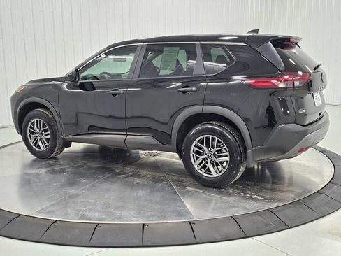 Used 2023 Nissan Rogue S AWD/4WD image 3