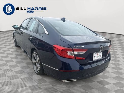Used 2018 Honda Accord Touring image 7